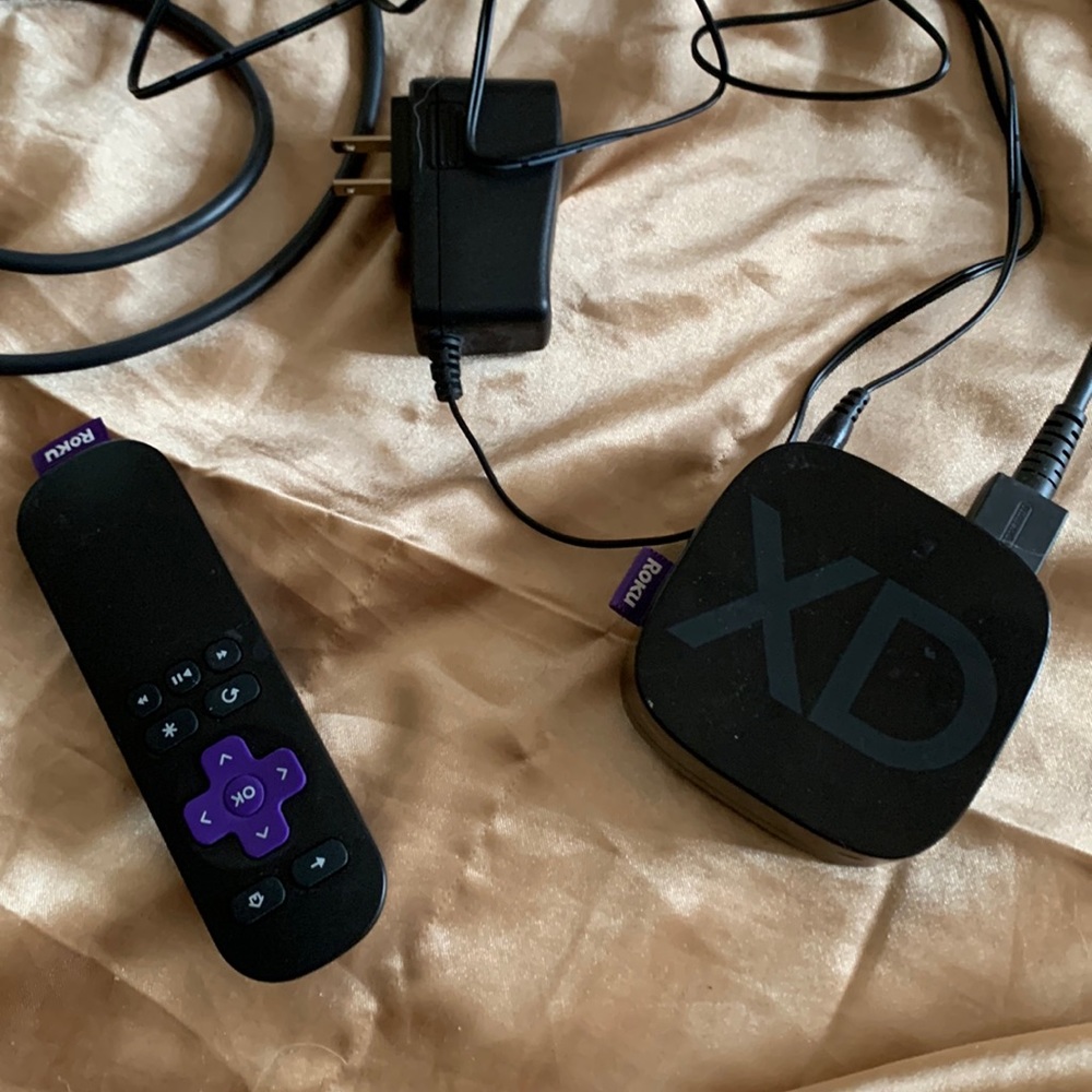 Roku XD 2 with remote and HD cable